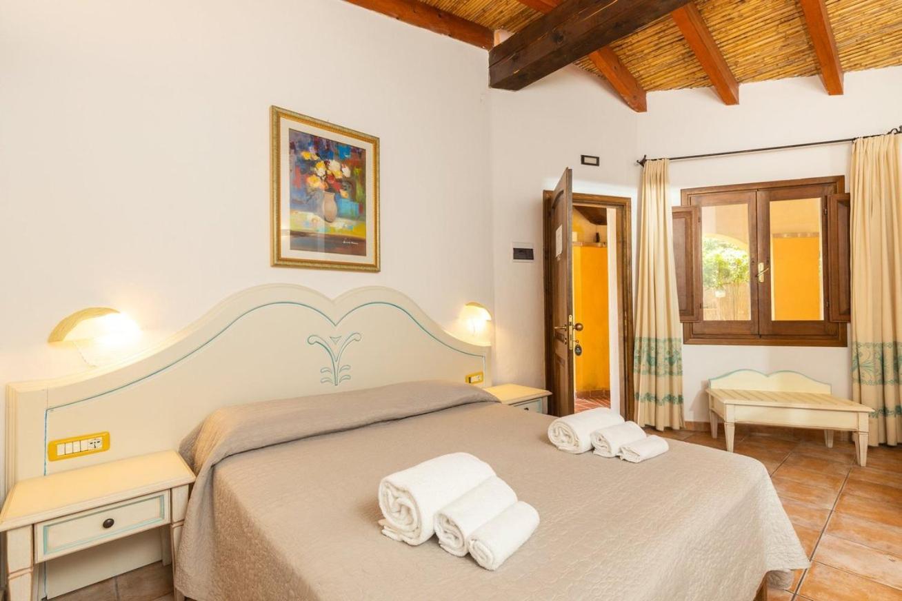 Hotel L'Ulivo Girasole Eksteriør billede