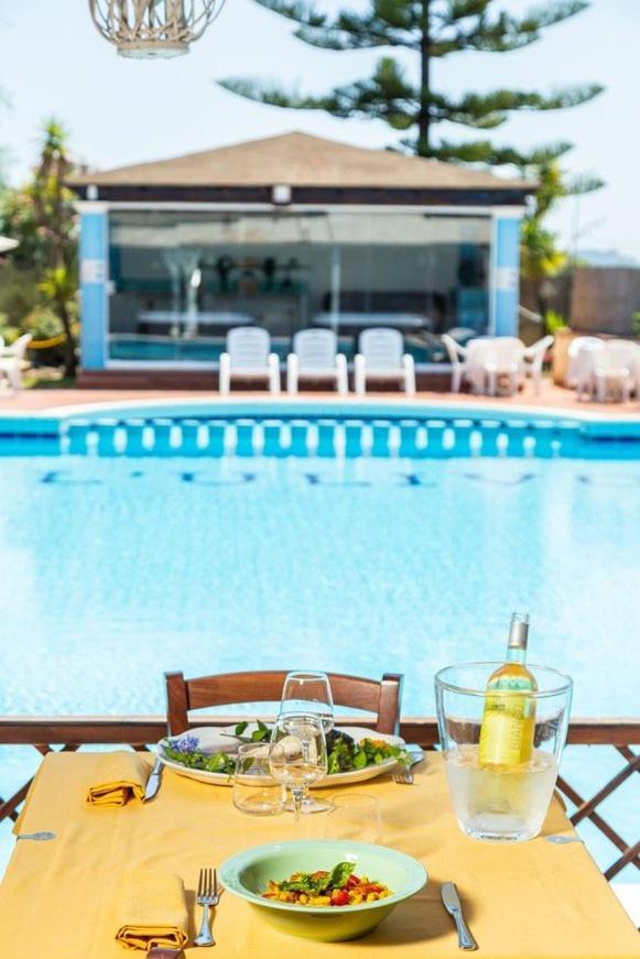 Hotel L'Ulivo Girasole Eksteriør billede