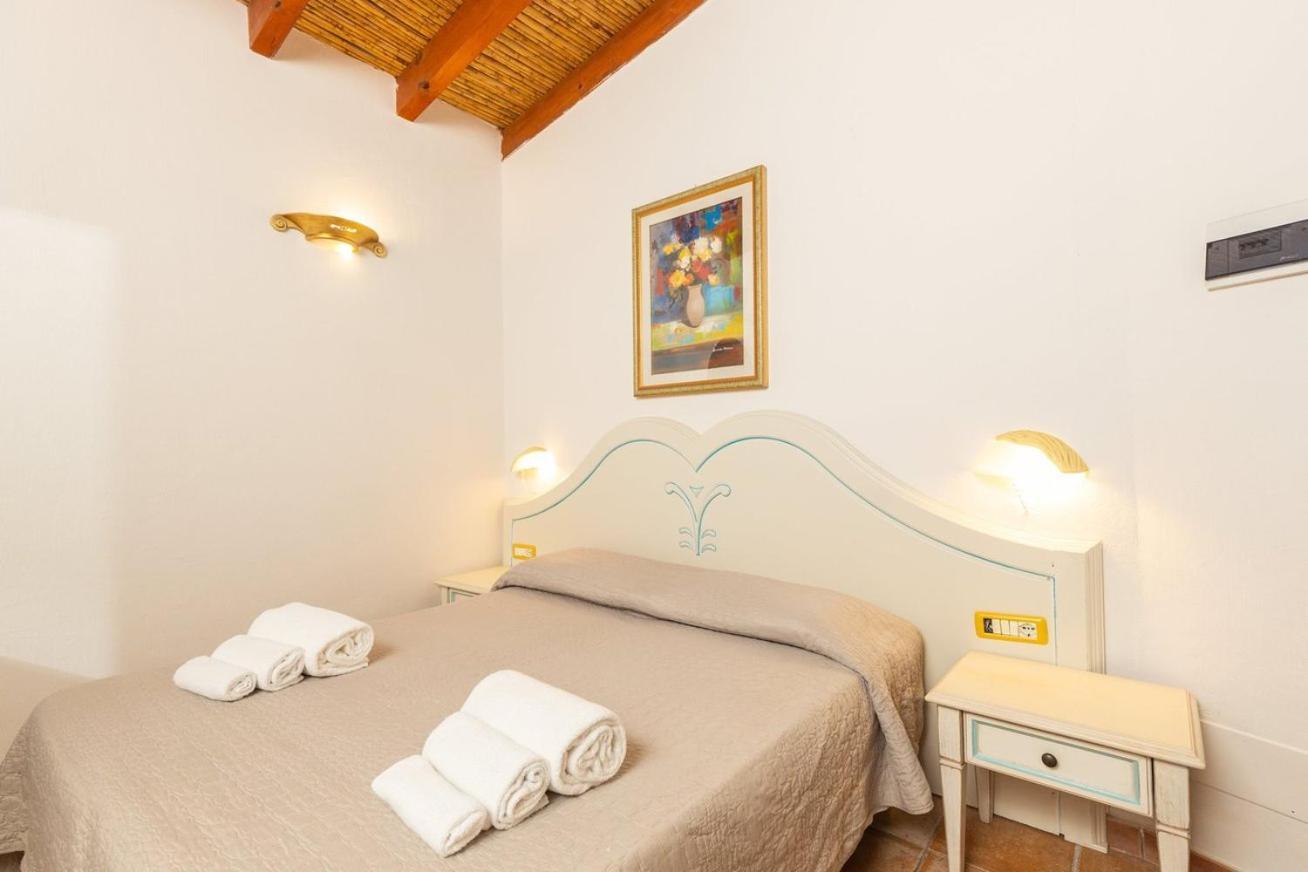 Hotel L'Ulivo Girasole Eksteriør billede