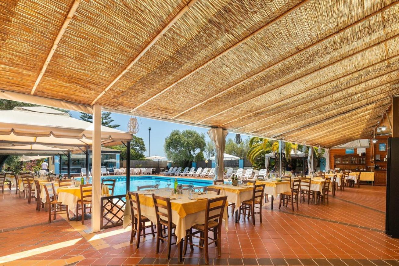 Hotel L'Ulivo Girasole Eksteriør billede