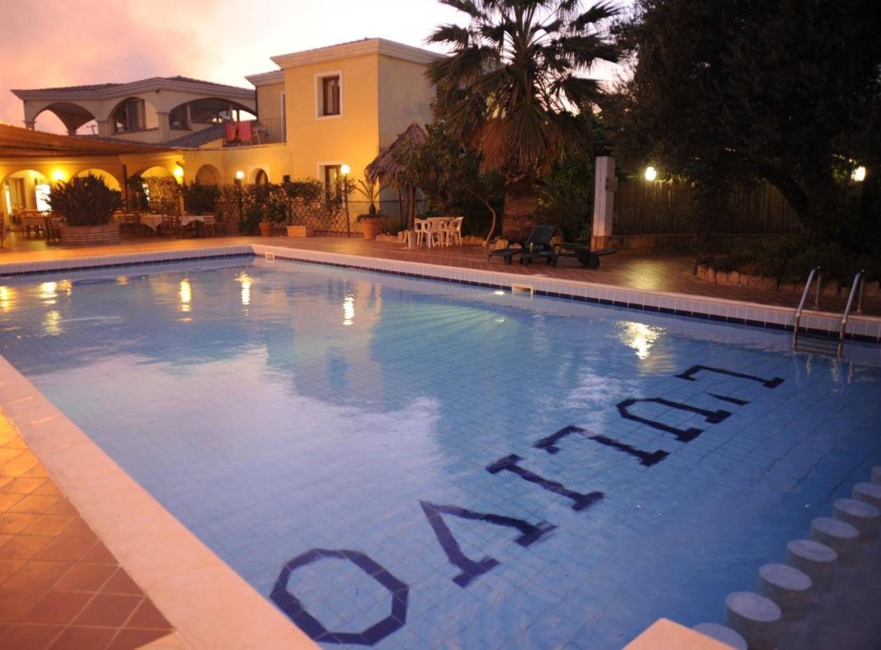 Hotel L'Ulivo Girasole Eksteriør billede